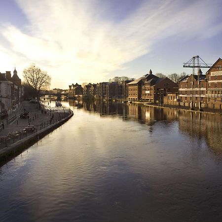 Stylish Flat Near The City Centre - Pass The Keys York Extérieur photo
