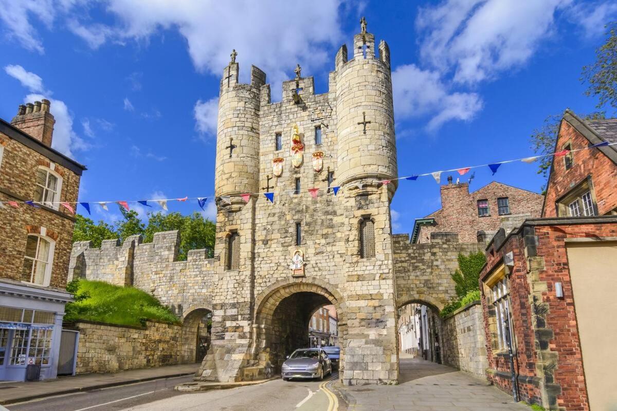 Stylish Flat Near The City Centre - Pass The Keys York Extérieur photo