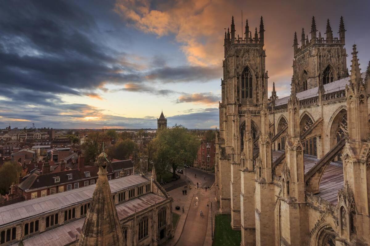 Stylish Flat Near The City Centre - Pass The Keys York Extérieur photo