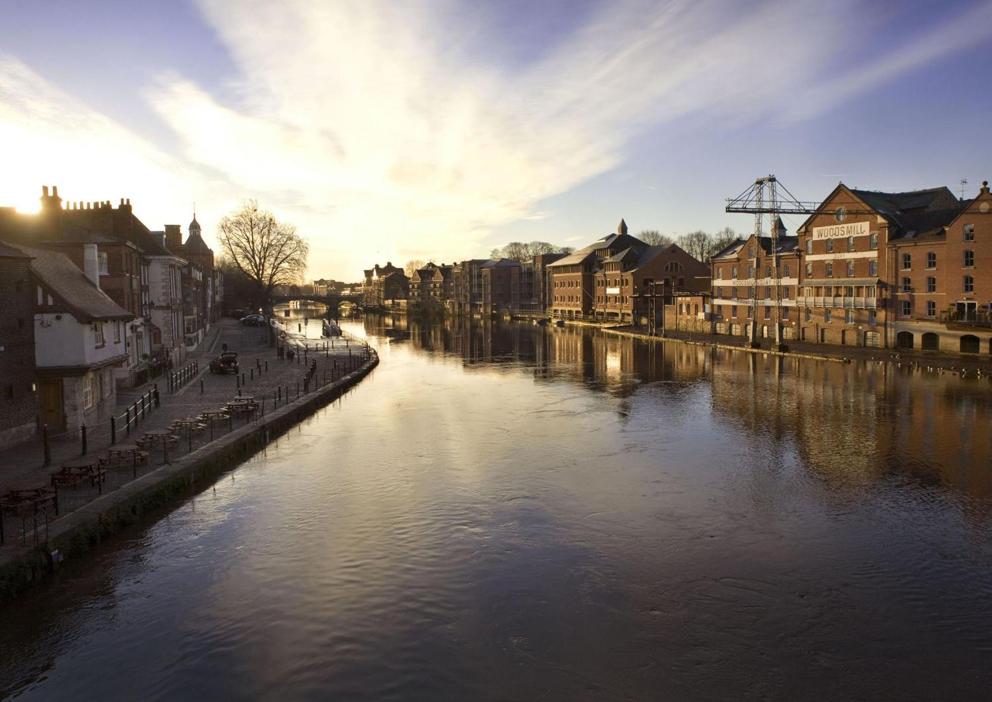 Stylish Flat Near The City Centre - Pass The Keys York Extérieur photo