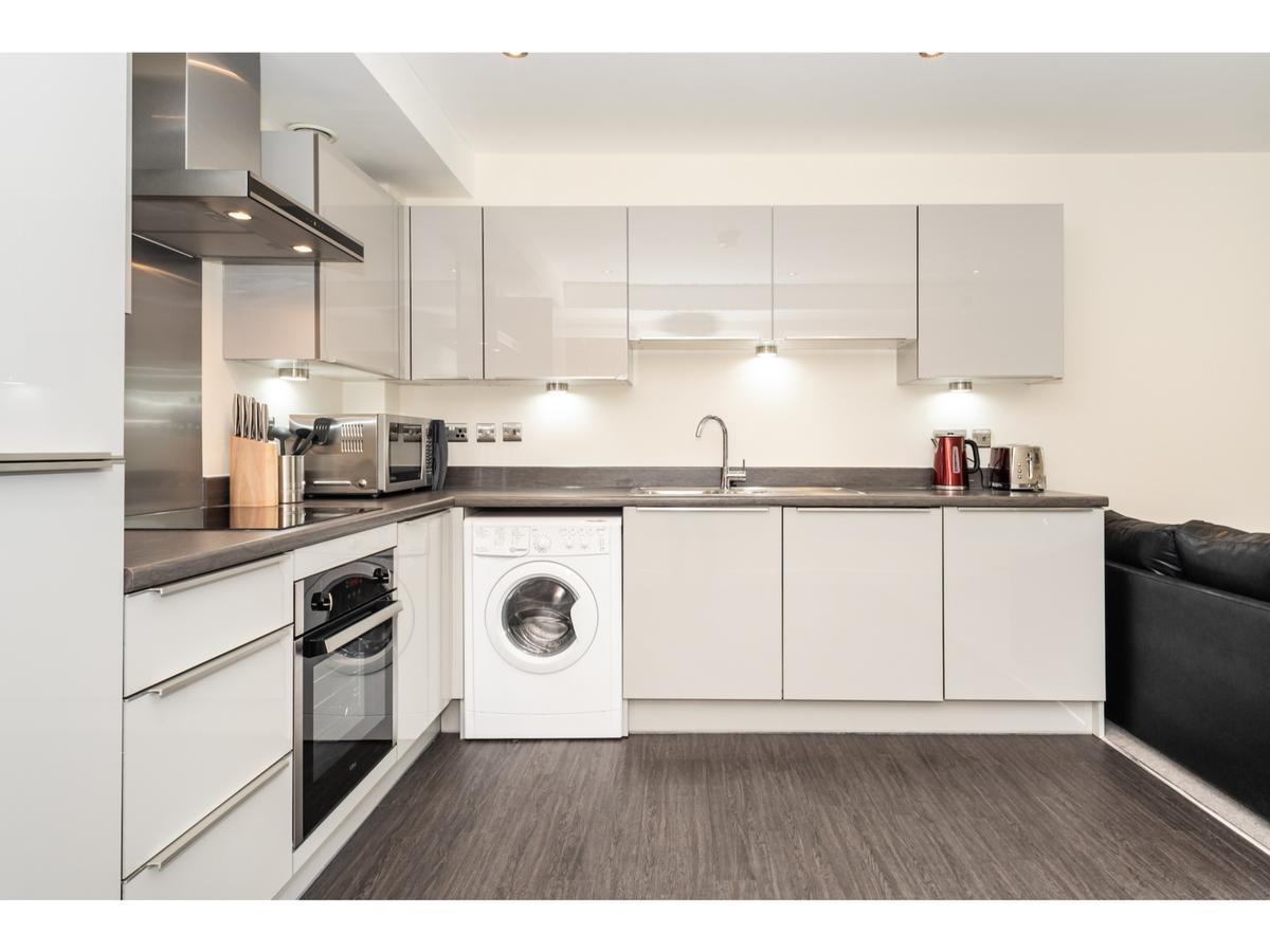 Stylish Flat Near The City Centre - Pass The Keys York Extérieur photo